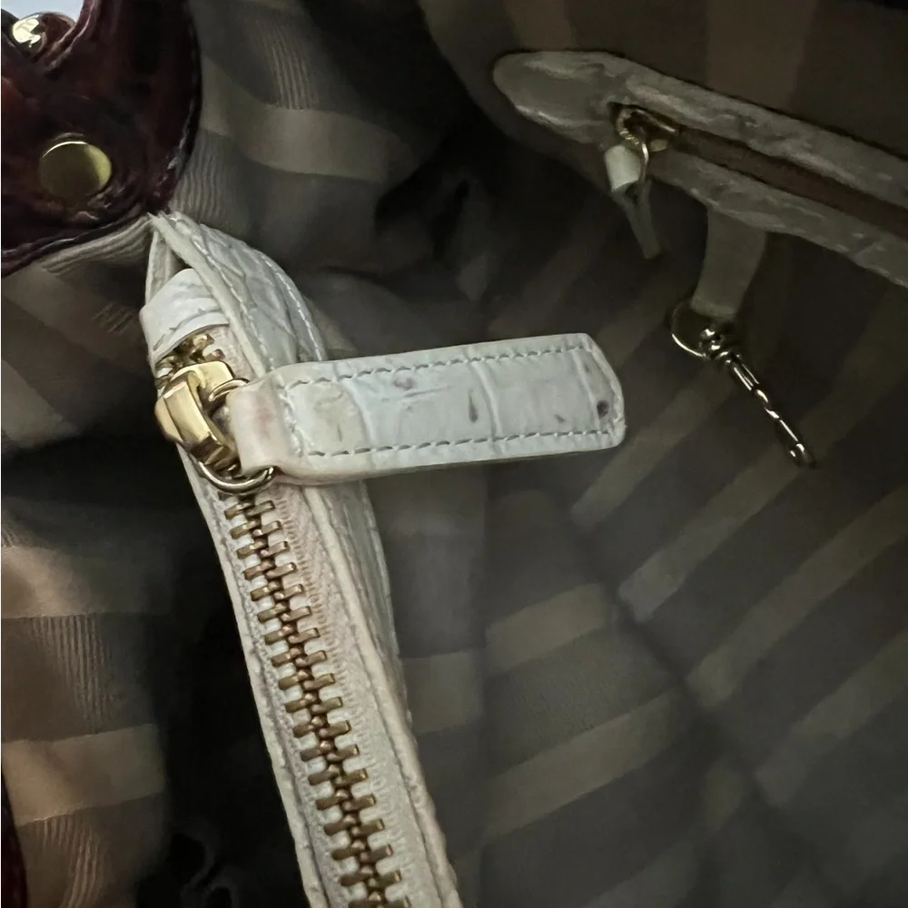 BRAHMIN Elisa Pearl Bag and Matching Wallet​​​​​